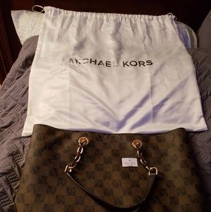 Michael Kors Cynthia Hand Bag/Satchel